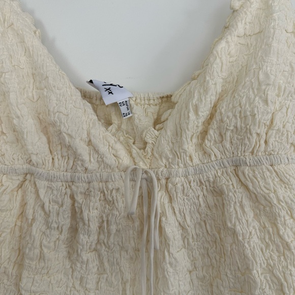 Princess Polly Cream Crinkle Spaghetti Strap Cami - Picture 5 of 8